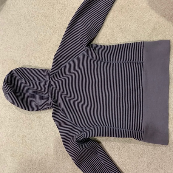 Lululemon Scuba hoodie - Picture 3 of 5